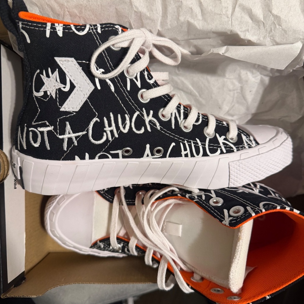 Converse - Picture 2 of 4